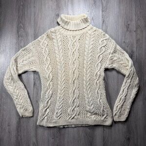 Yorkshire Knitting Company Sweater Womens Large White Cable Knit Turtleneck